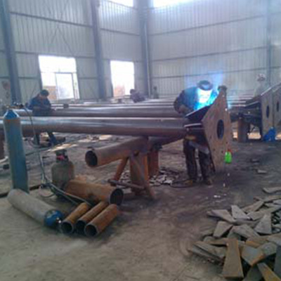 路碩生產 交通標志設施的綜合解決方案